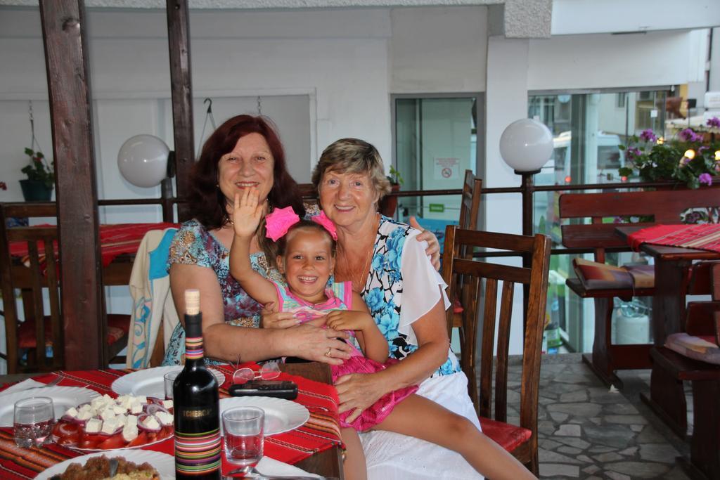 Family Hotel Verona Sozopol Camera foto
