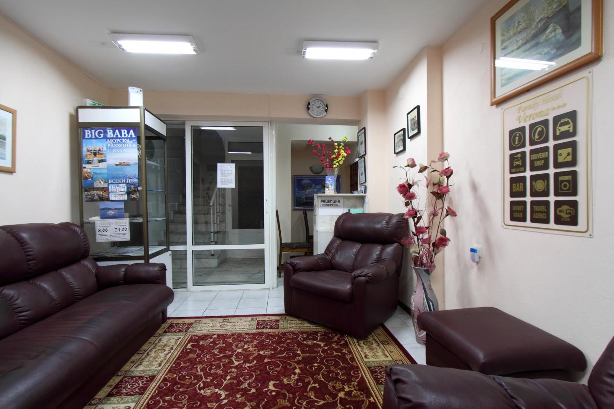 Family Hotel Verona Sozopol Esterno foto