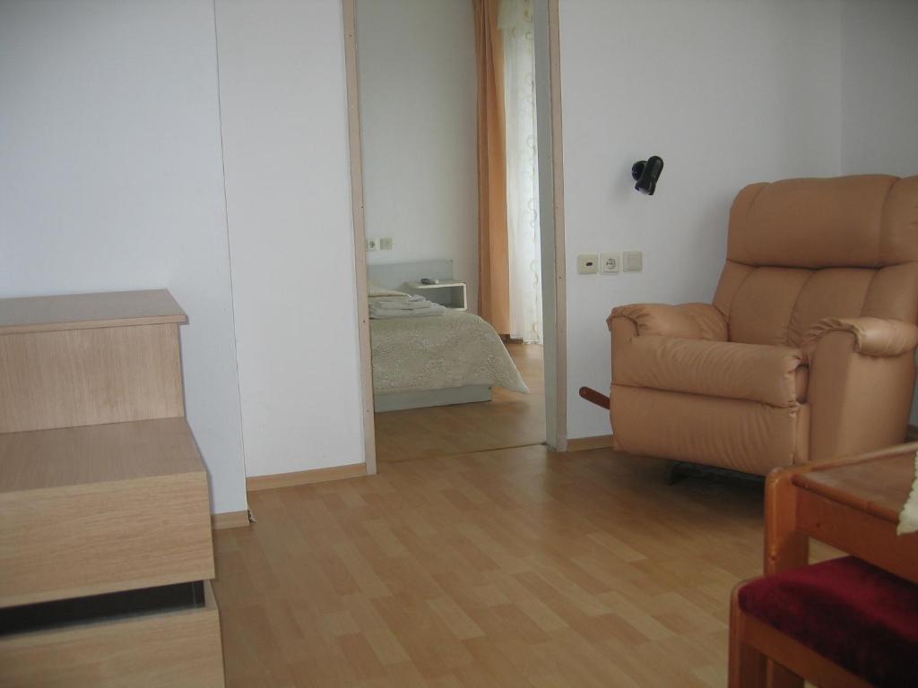 Family Hotel Verona Sozopol Esterno foto